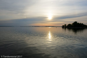 Die Donau ist in Serbien teil Kilometer breit und erinnert eher an ein Meer als an einen Fluss