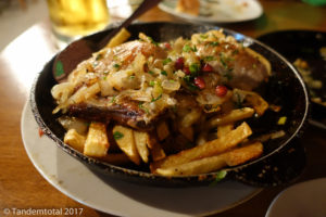 Kotelett mit Pommes